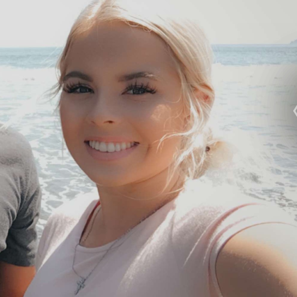 Meet your Posher, Nicole